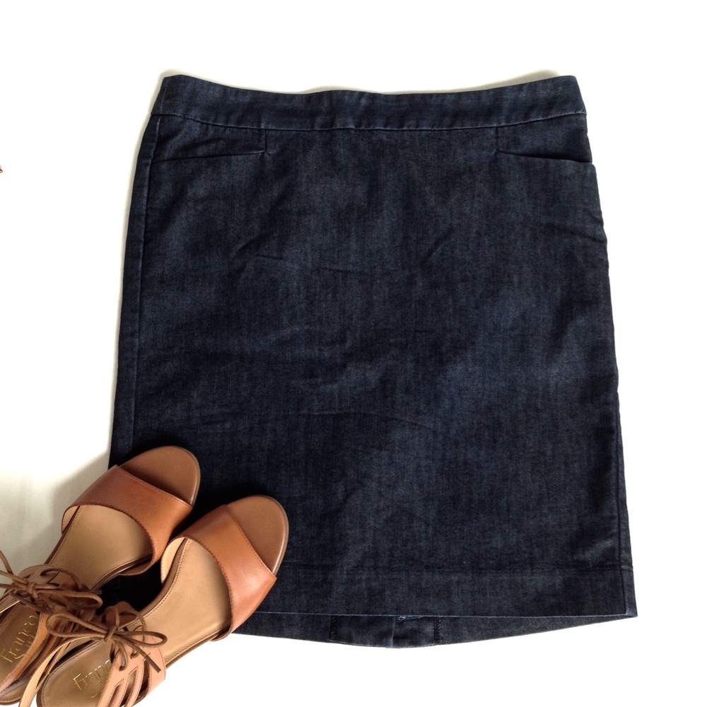 Express Dark Rinse Button Back Denim Pencil Skirt size 8